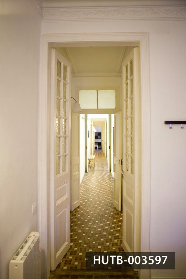 Big Apartment Barcelona Gran Via Exteriör bild