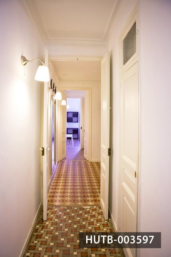 Big Apartment Barcelona Gran Via Exteriör bild