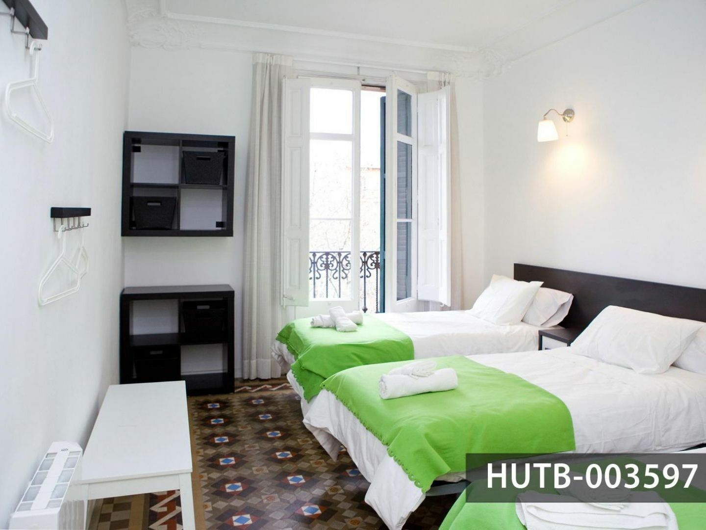 Big Apartment Barcelona Gran Via Exteriör bild